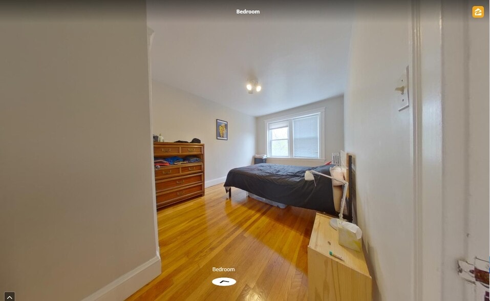 Building Photo - 11 Gray St