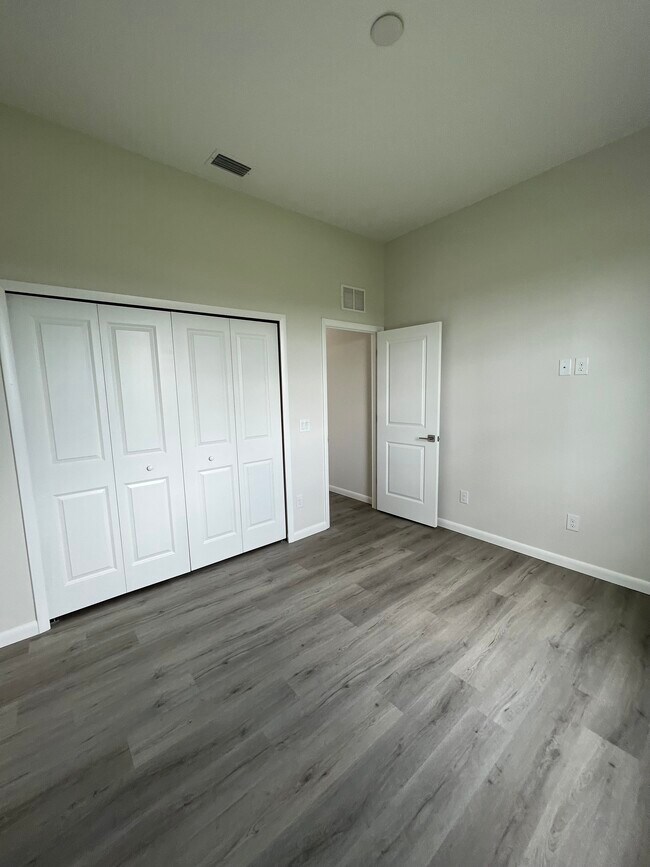 Building Photo - 1025 Jupiter Loop