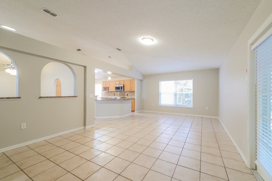 Building Photo - 128 Oak View Pl