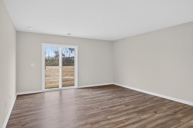 Building Photo - Spacious 5BR House in Statesville