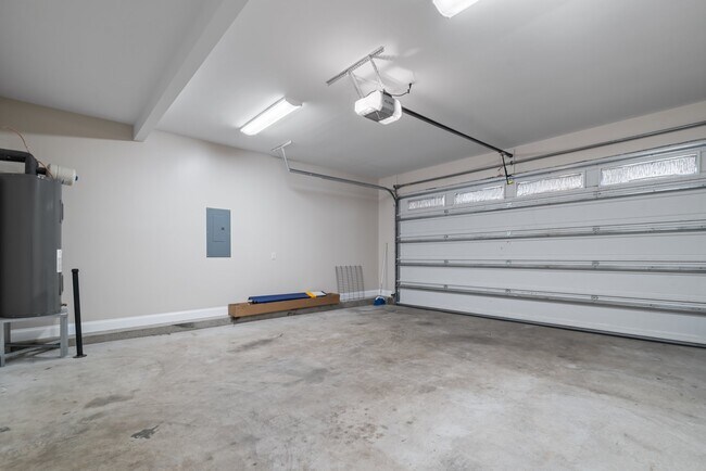 Building Photo - 133 Lockwood Dr