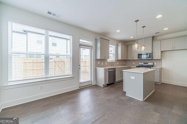 Building Photo - 56 Garrison Dr