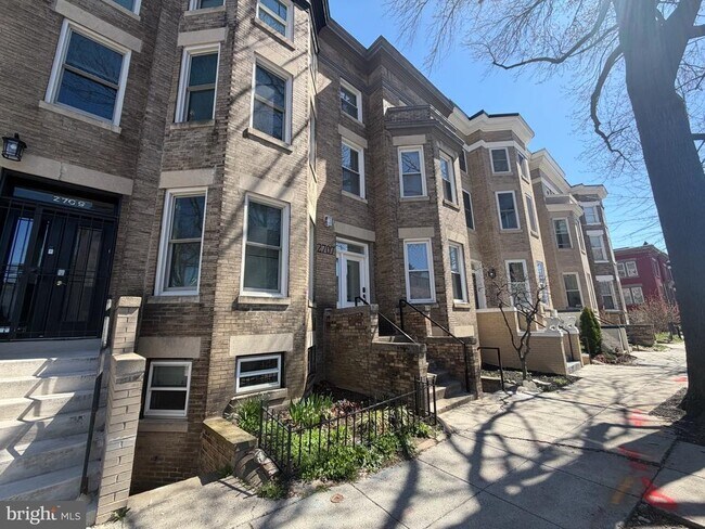 Building Photo - 2707 11th St NW