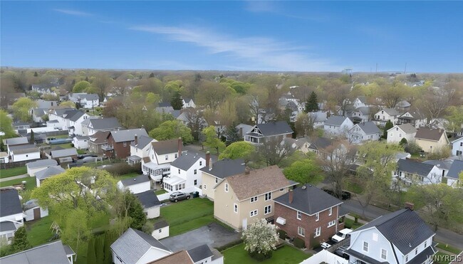 Building Photo - 2463 South Ave