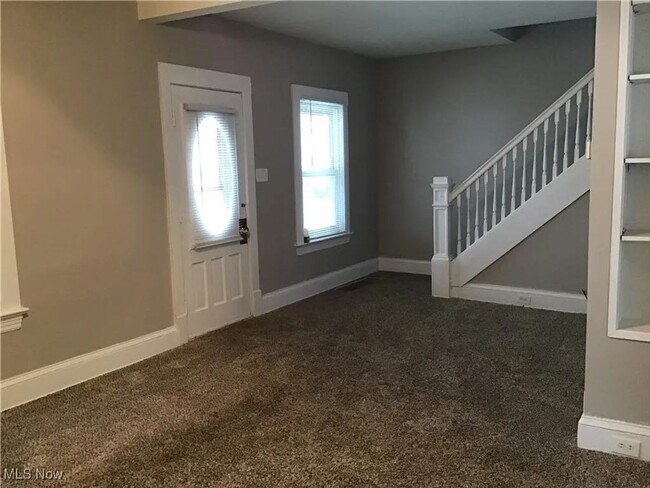 Building Photo - 3 BD / 2 BA House for Rent- Cleveland