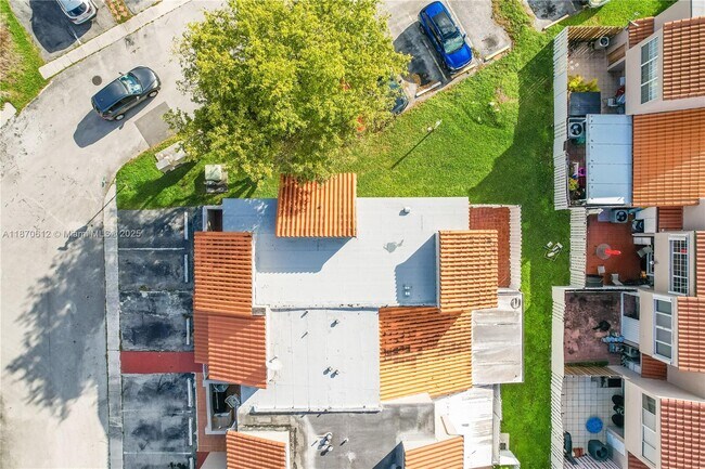 Building Photo - 6514 SW 128th Pl