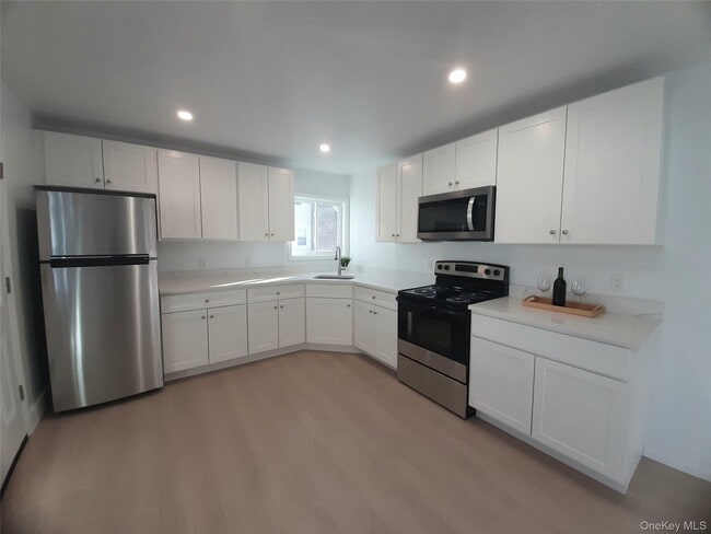 Building Photo - 1288 NY-9G