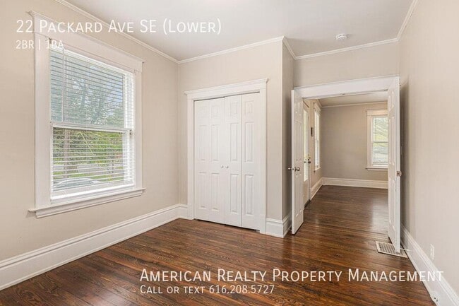 Building Photo - 22 Packard Ave SE