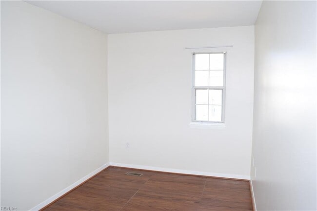 Building Photo - 12773 Woodside Ln