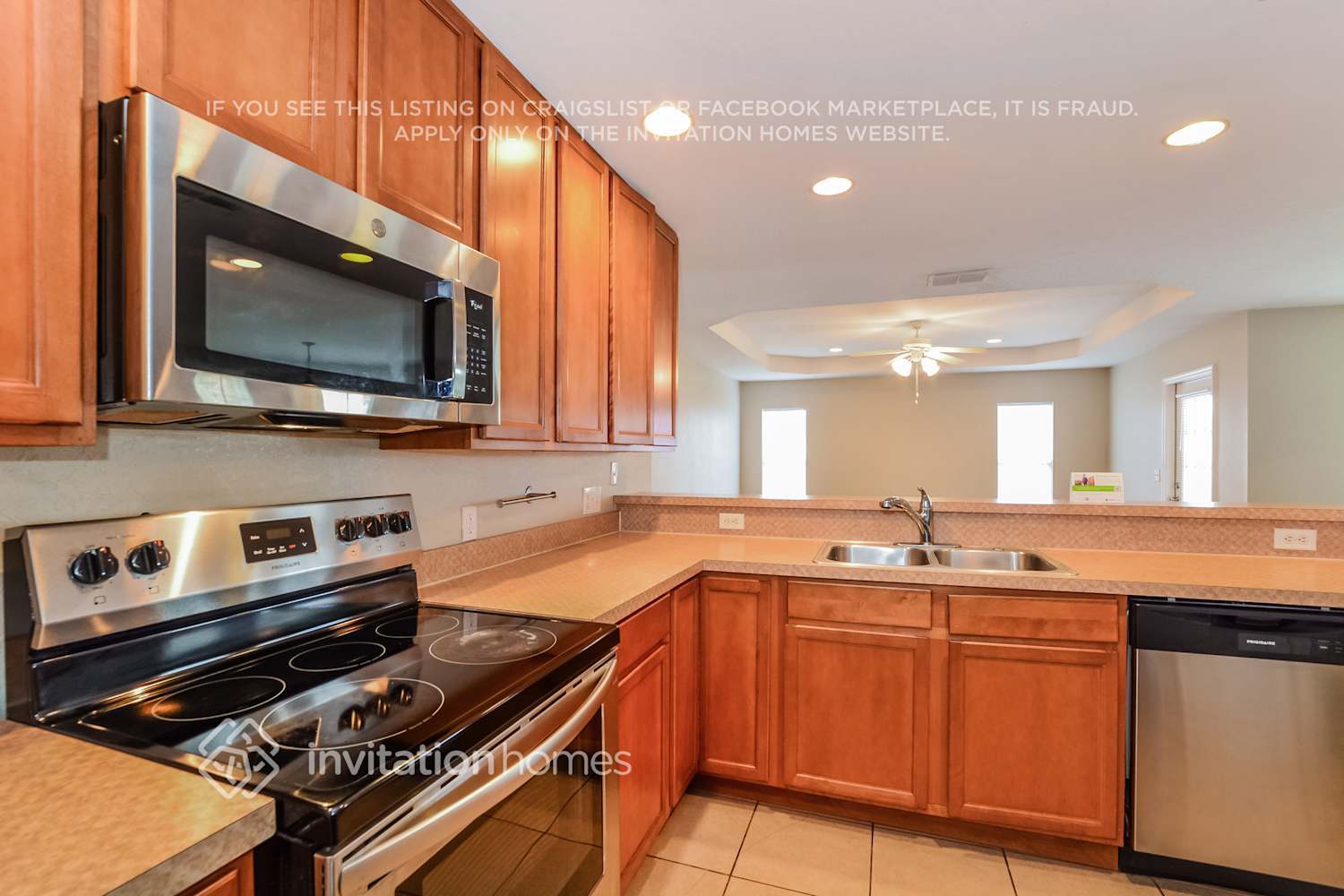 Building Photo - 483 Majestic Gardens Blvd