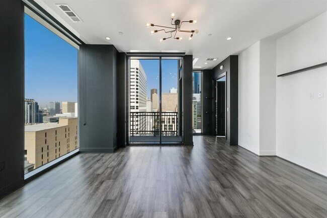 Building Photo - 1211 Caroline-150.5