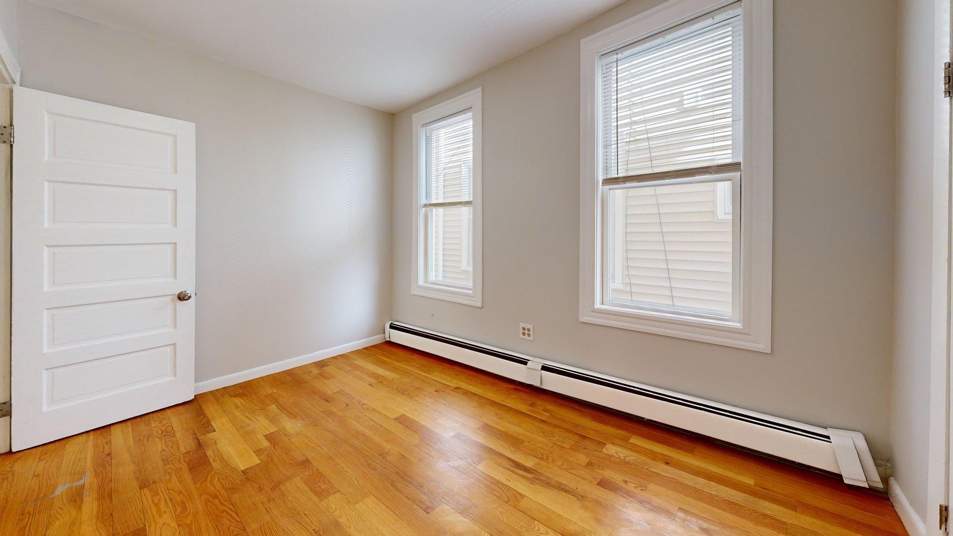 Building Photo - 205 Chelsea St