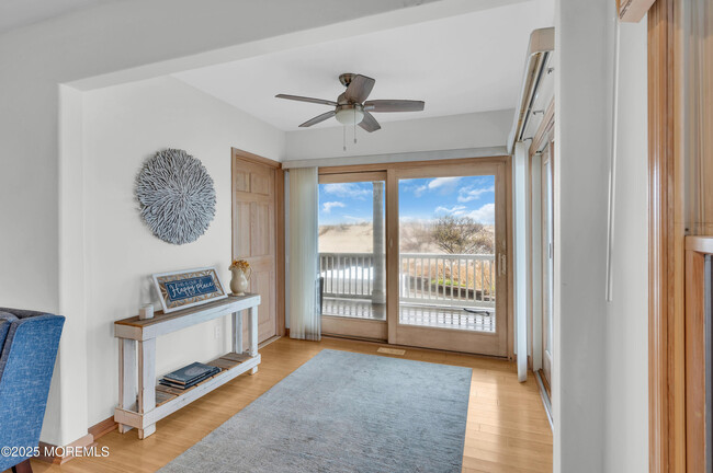 Building Photo - 15 E Tuna Way