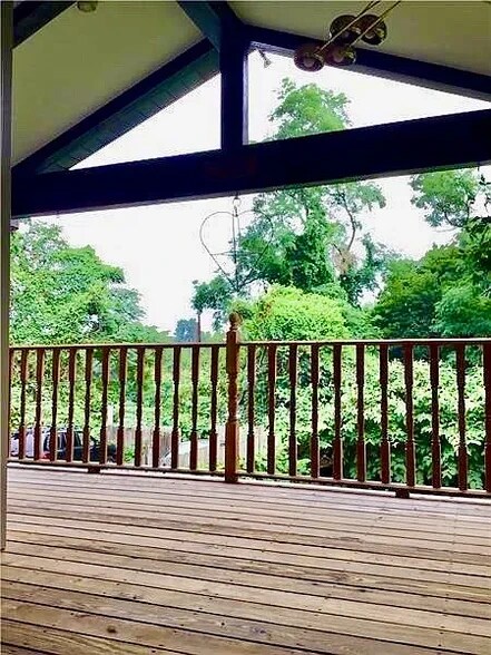 Building Photo - 3145 Brackenridge St