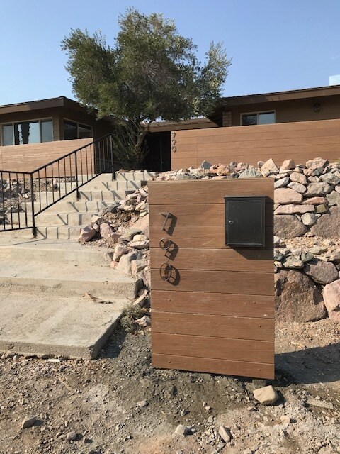 Building Photo - 790 Kootenay Dr