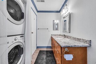 Building Photo - 6266 Joaquin Murieta Ave