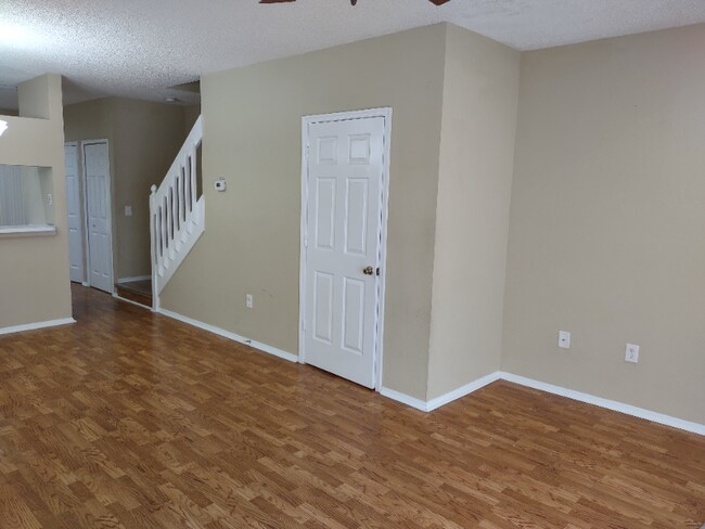Building Photo - 30013 Granda Hills Ct