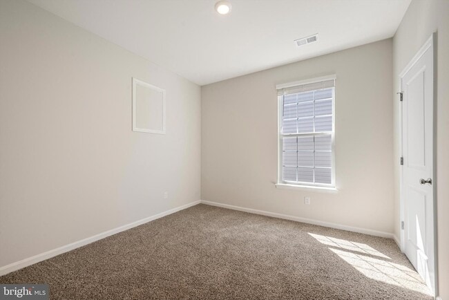 Building Photo - 114 Clerkenwell Dr