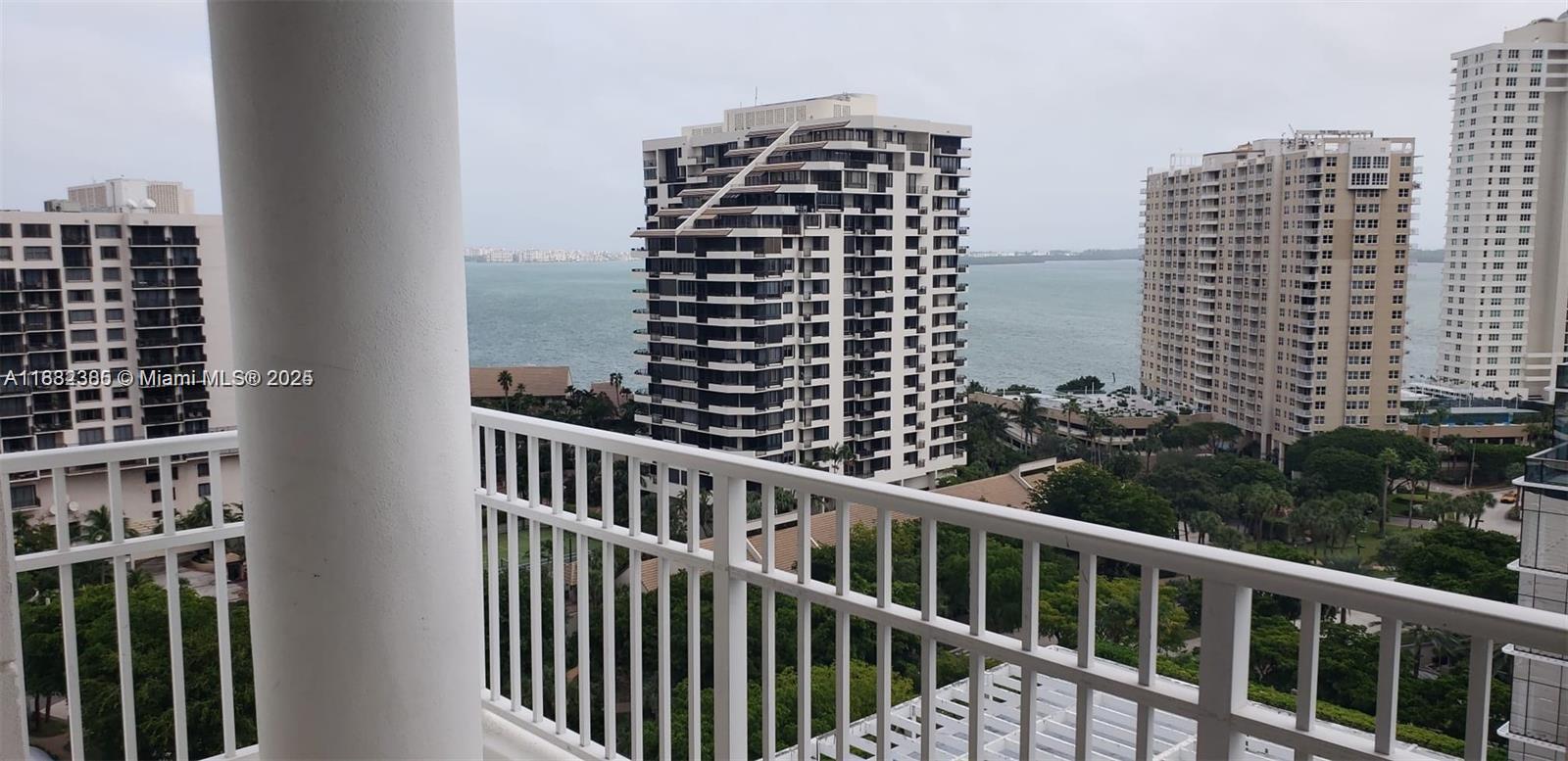 Building Photo - 701 Brickell Key Blvd