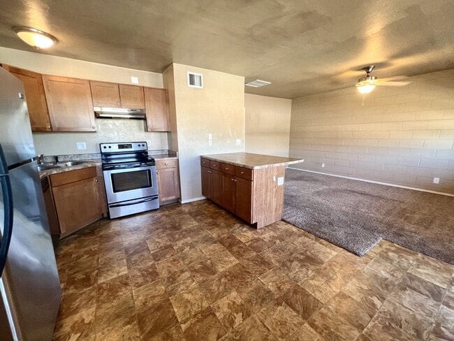 Building Photo - 2821 N Columbus Blvd