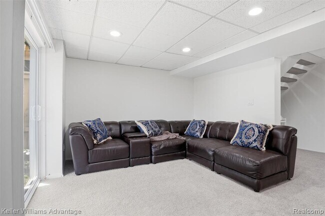 Building Photo - 5271 Wright Way E