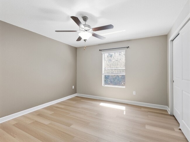 Building Photo - Stunning 3 BR + LOFT/2.5 BA /2-Car Garage townhome in the highly desirable GATED community of Hid...