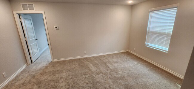 Building Photo - CYPRESS TRAILS OFF PRUE RD - 4-bedroom rental home!