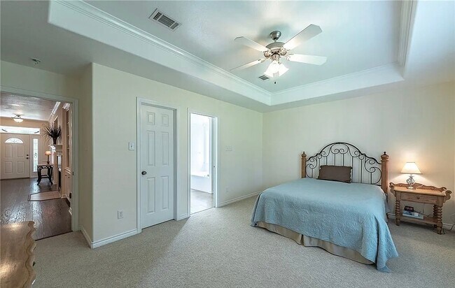 Building Photo - 2340 Kendal Green Cir