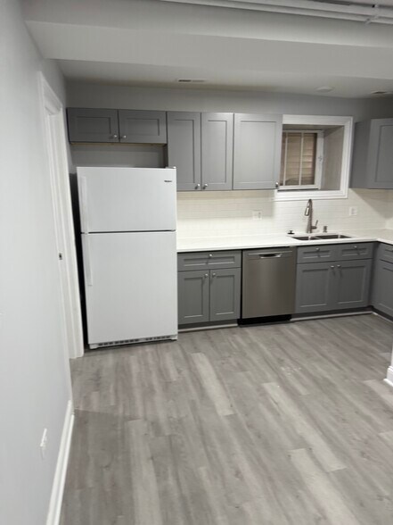 Building Photo - 3807 N Whipple St