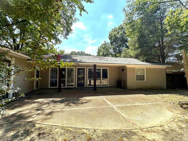 Building Photo - 5260 Brantford Ave