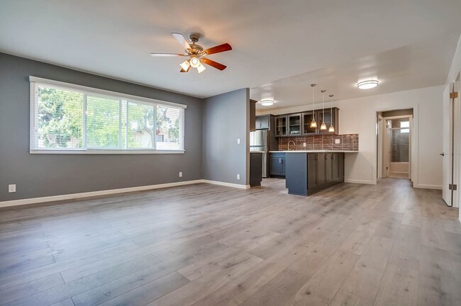 Interior Photo - 4024 Ursula Ave (B)