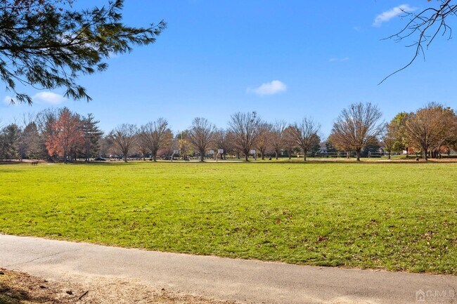 Building Photo - 7520 Tamarron Dr