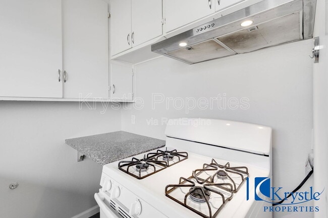 Building Photo - 2009 Florida St