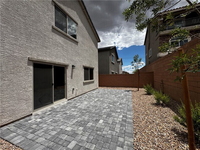 Building Photo - 5239 Barcola Ave