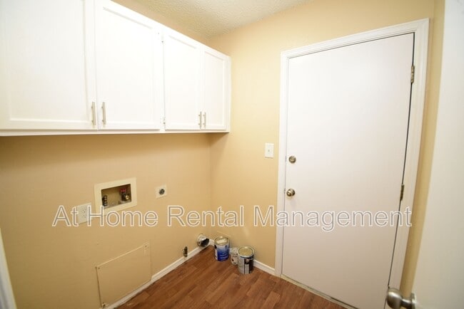 Building Photo - 17603 Santa Fe St