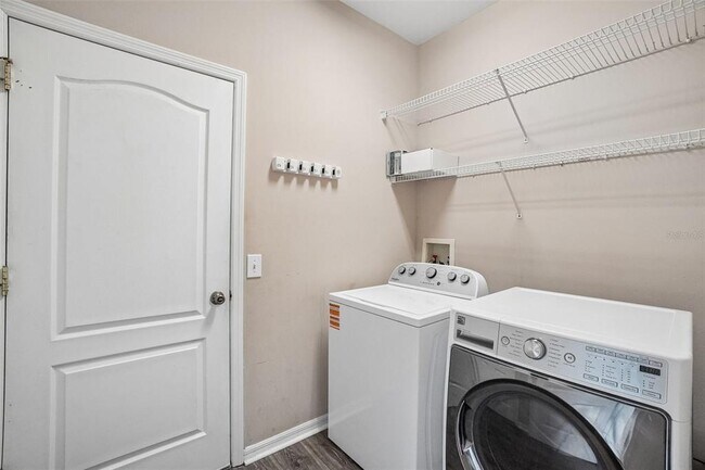Building Photo - 6111 Gannetside Pl