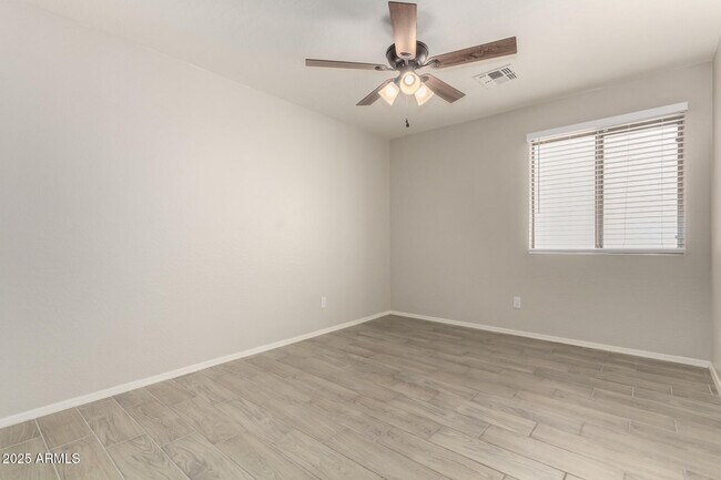 Building Photo - 8328 W Forest Grove Ave