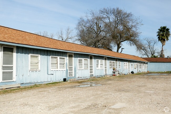 Primary Photo - La Villa