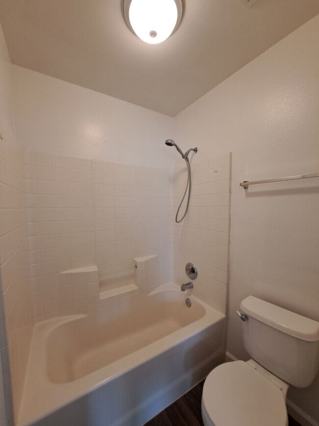 Building Photo - Single Level 3BR Home w/ Backyard Ready to...