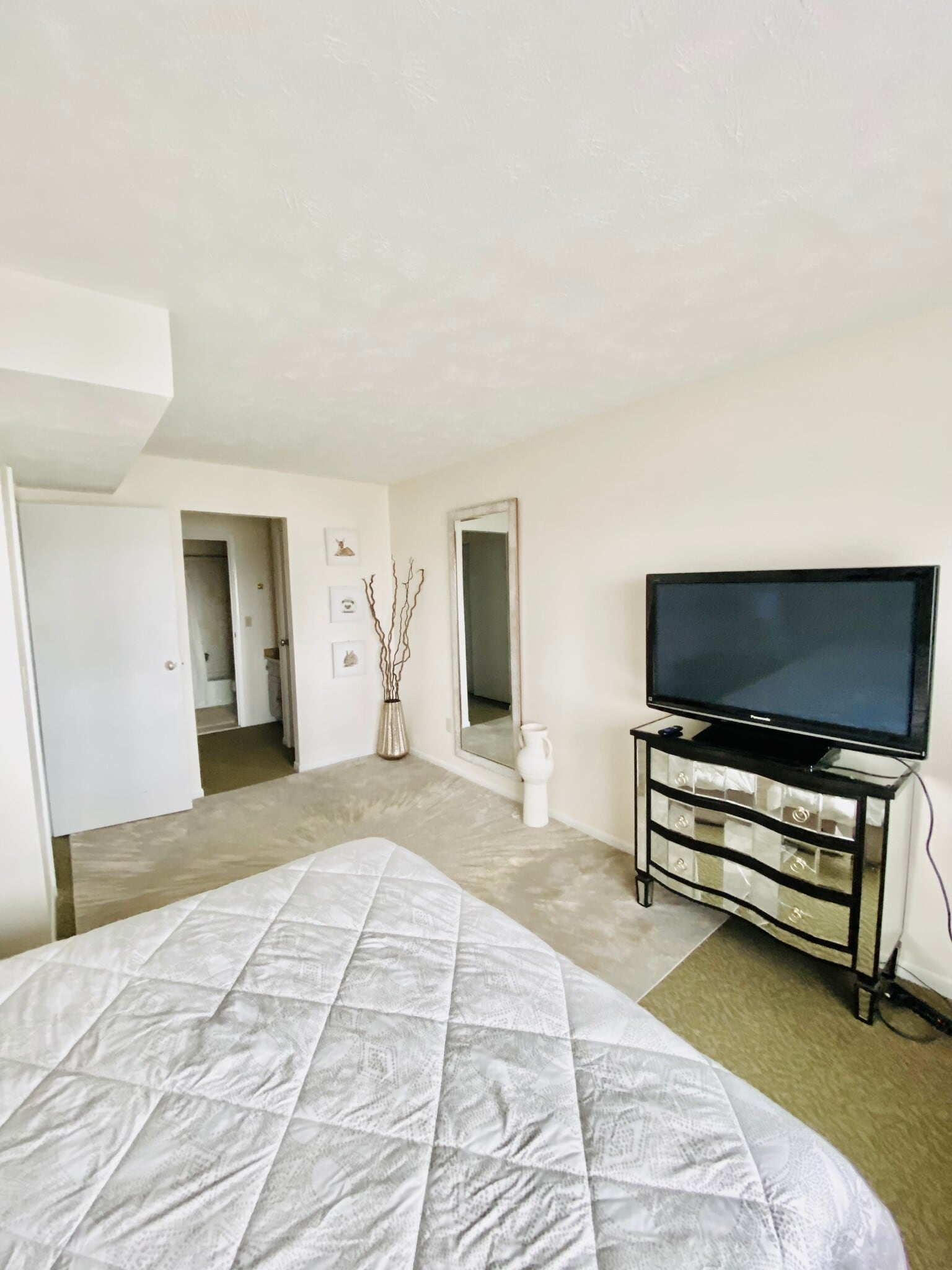 Building Photo - 2415 Maryland Ave