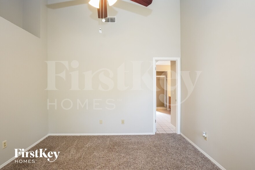 Building Photo - 1008 Vannessa Dr
