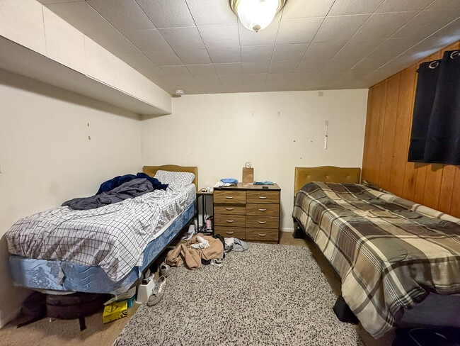 Building Photo - 845 E 820 N