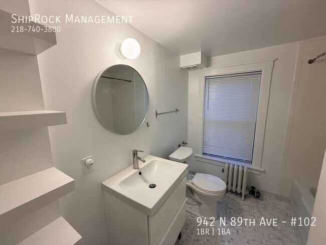 Building Photo - 942 89th Ave W