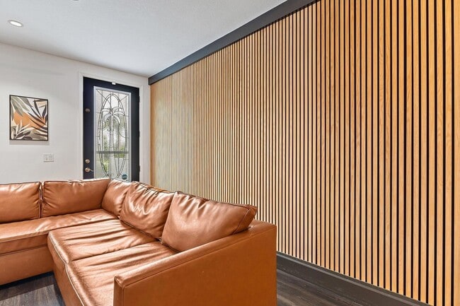 Building Photo - 1101 Beach Rd