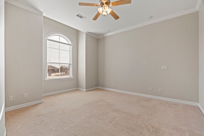 Building Photo - 66 Jeffrey Way