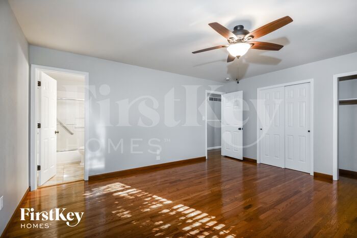 Building Photo - 1530 Froesel Dr
