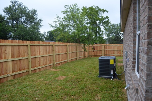 Building Photo - 1613Pontotoc