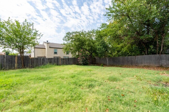 Building Photo - S Darlington Duplex