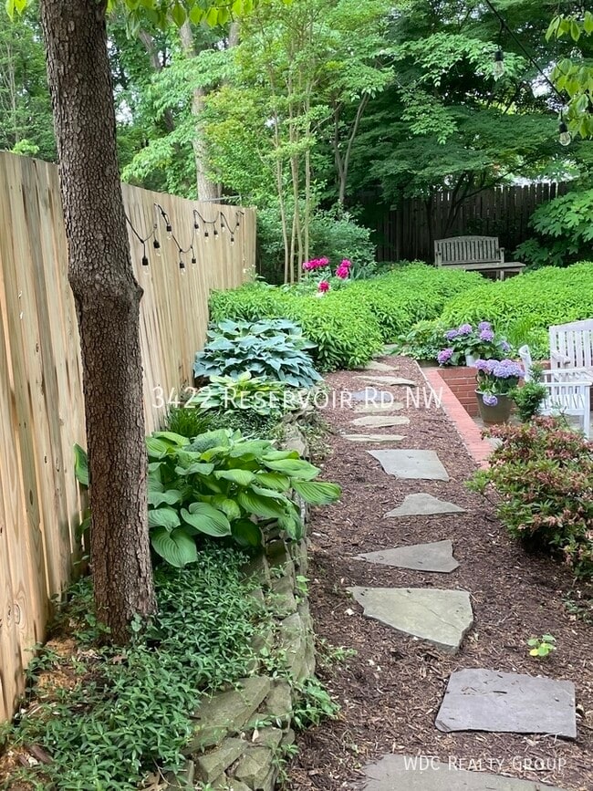 Building Photo - 3422 Reservoir Rd NW