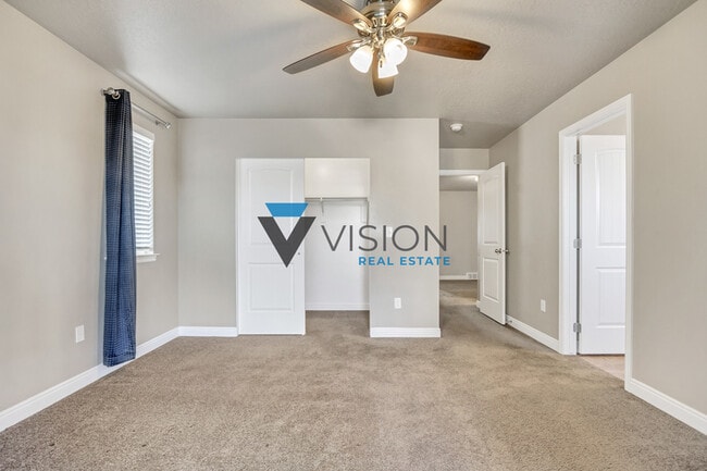 Building Photo - 3764 N Prairie Grass Dr